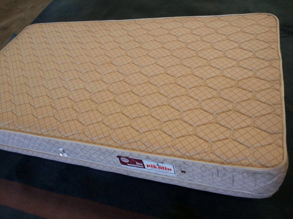 Colchón de muelles marca Pikolín de 2x2m